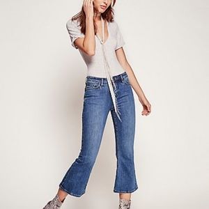 FREE PEOPLE CHLOE CROP FLARE JEANS